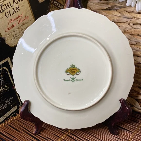 Antique Continental Ivory Germany Queens Bouquet 7.5" Plate - Picture 4 of 8